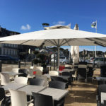 Terrasse au soleil à Pornic, Café du Port